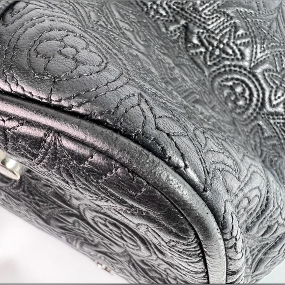 Authentic Pre-Loved Louis Vuitton Leather Antheia Ixia
GM Lambskin Monogram Bag - Picture 7 of 8